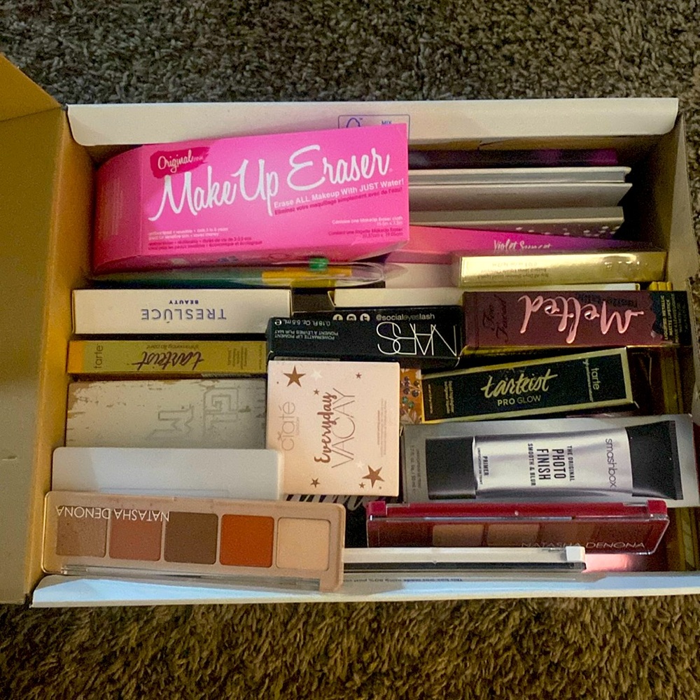 shoe box full of eyeshadow pallets & great makeup products!GREAT DEAL!NEVER USED